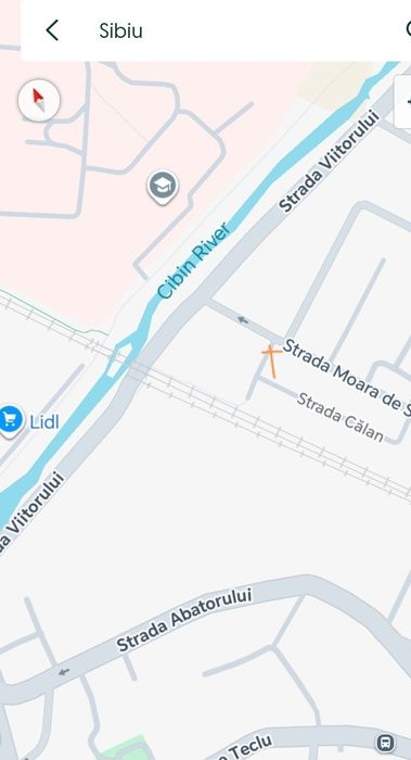 Casa doua apartamente singur in curte