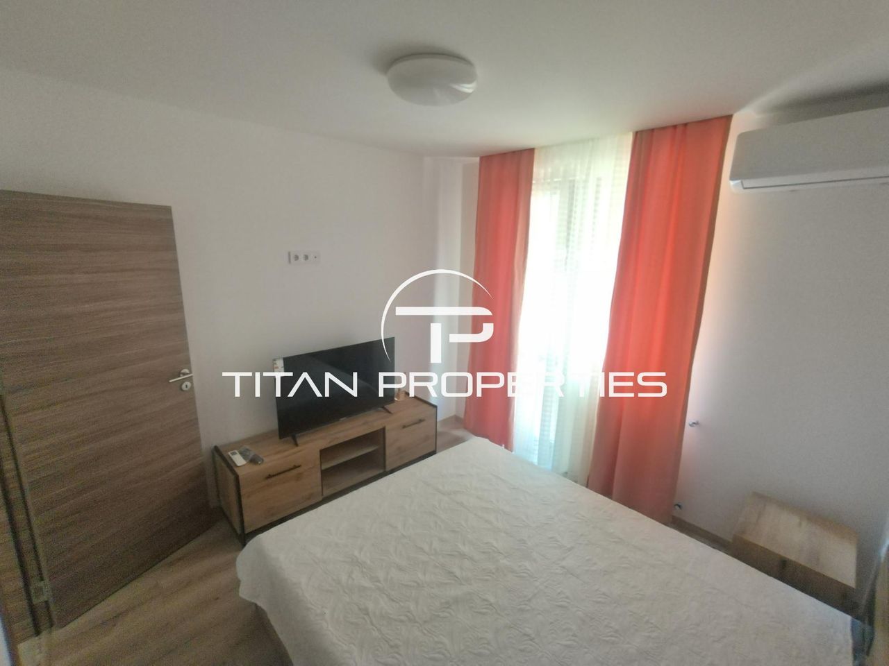 Дава се под наем Двустаен апартамент в Несебър - 64 кв.м за 459 € - Снимка #2