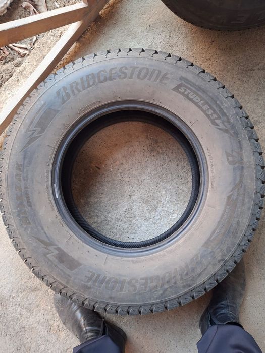 Комплект зимних шин