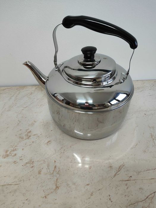 cainic din inox stainless steel 6l cu capac si manier,