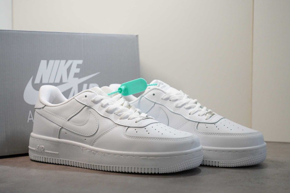 Adidasi Nike AIR Force 1 low Triple White, Produs Nou Full Box,Premium