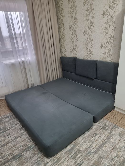 Продам бескаркасный диван