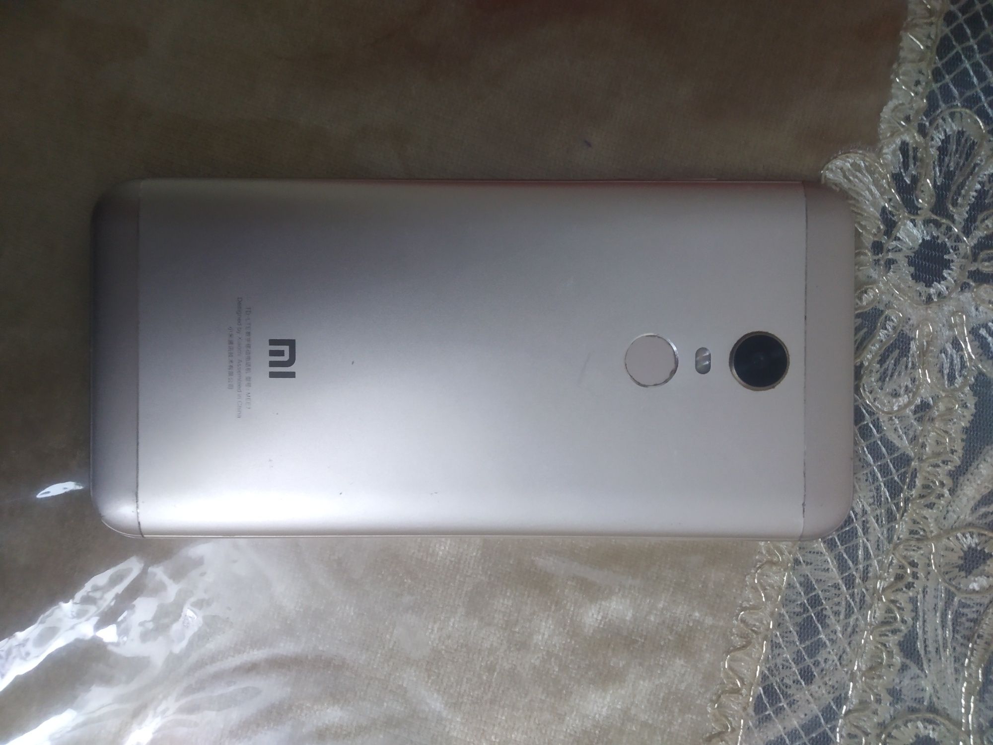 Redmi 5 plus hamma joyi radnoy