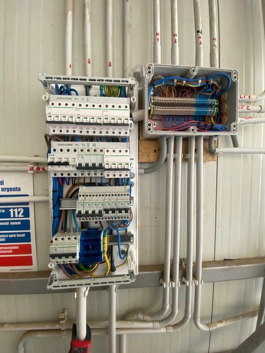 Instalatii electrica industriale casa panouri fotovoltaice