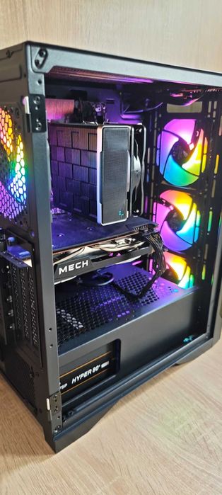 Продавам - /AM4 B550/Ryzen 5 5600X/RX 6700 XT 12GB/32GB DDR4/650W/