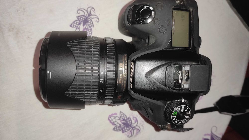 Nikon D7100 + Nikon 18-105