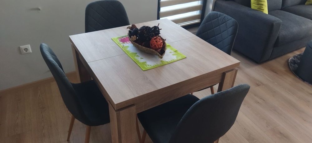 Кухненска маса, правена по поръчка