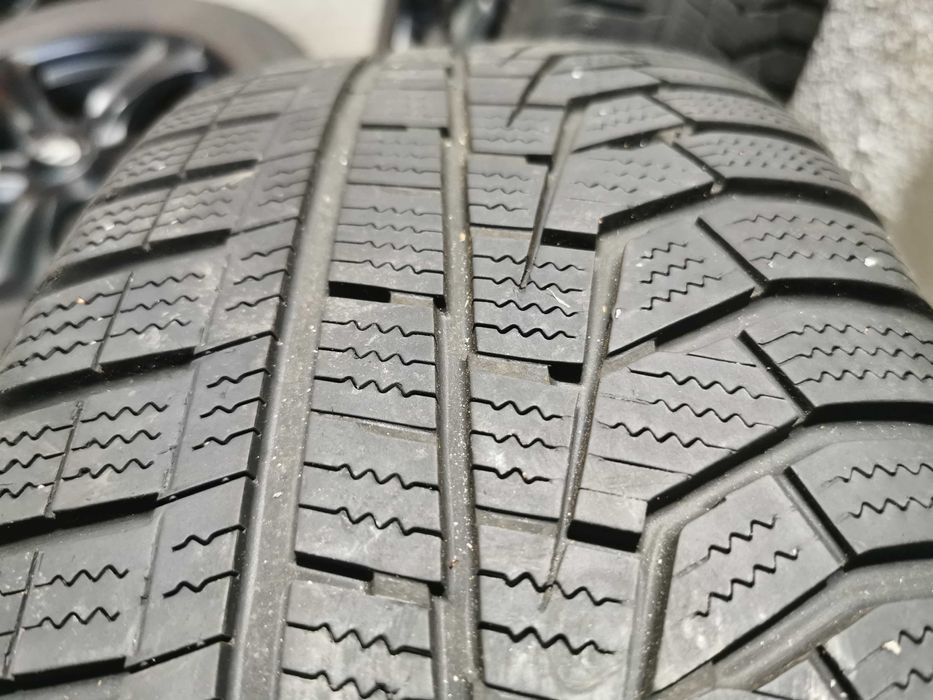 Jante Originale Hyundai  Tucson R 17 cu anvelope de iarna
