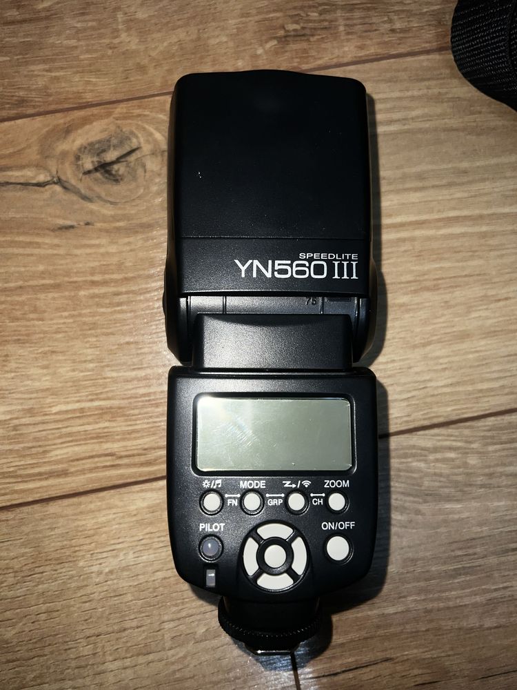 Nikon D3300 si Blit Yn560III