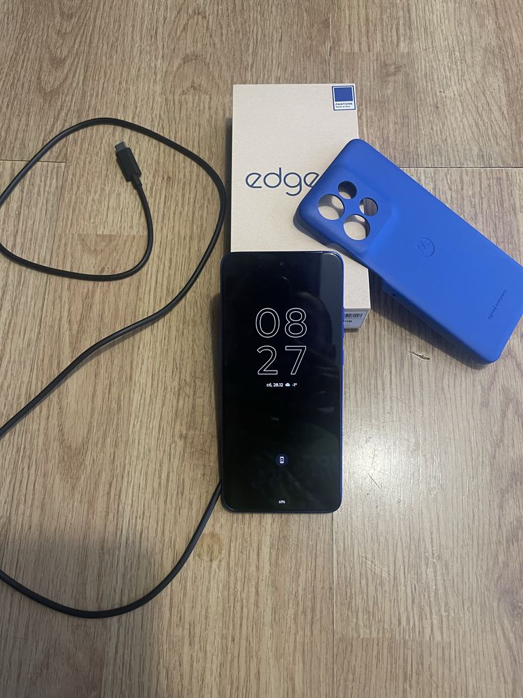Motorola edge 50 neo с 24 месеца гаранция
