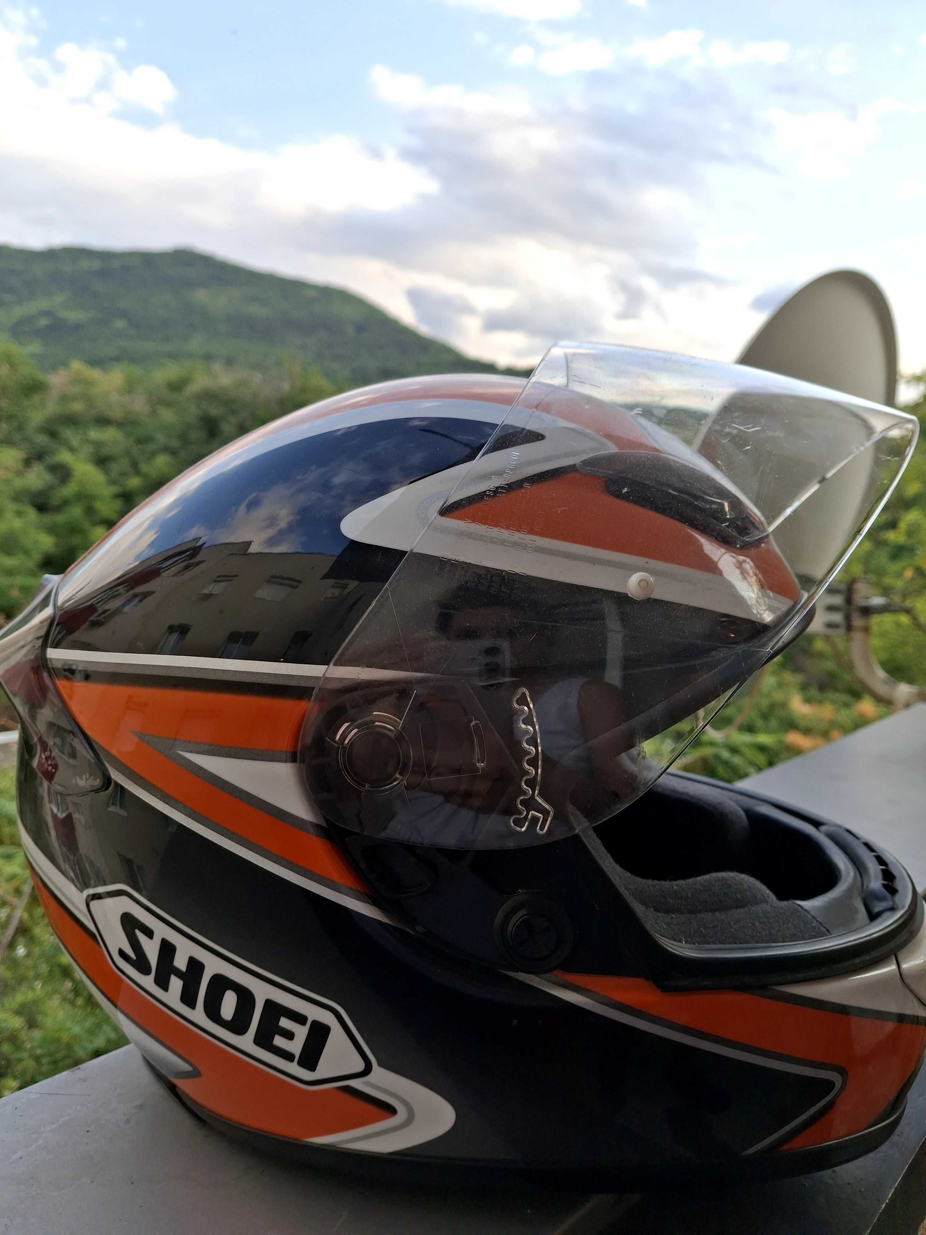 Каска за мотор Shoei