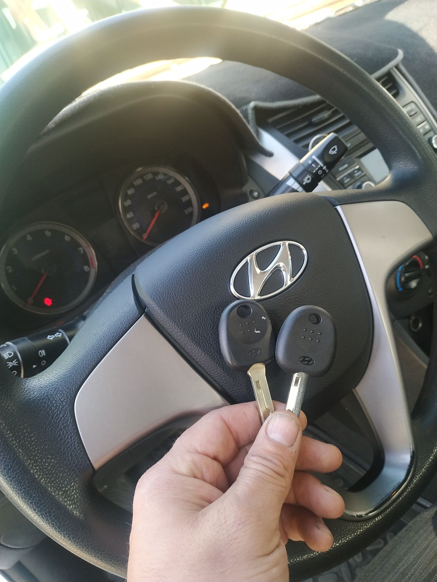 Вскрытие автомобилей дубликат ключей с чипом/иммобилайзер/прошивка