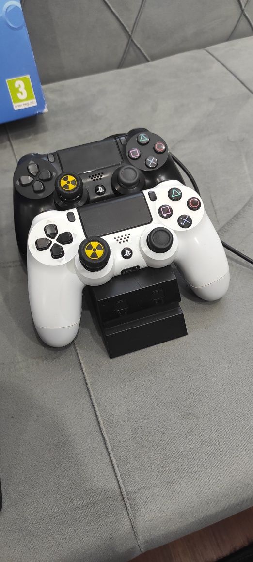 PS4 Slim 500gb с 5 игри