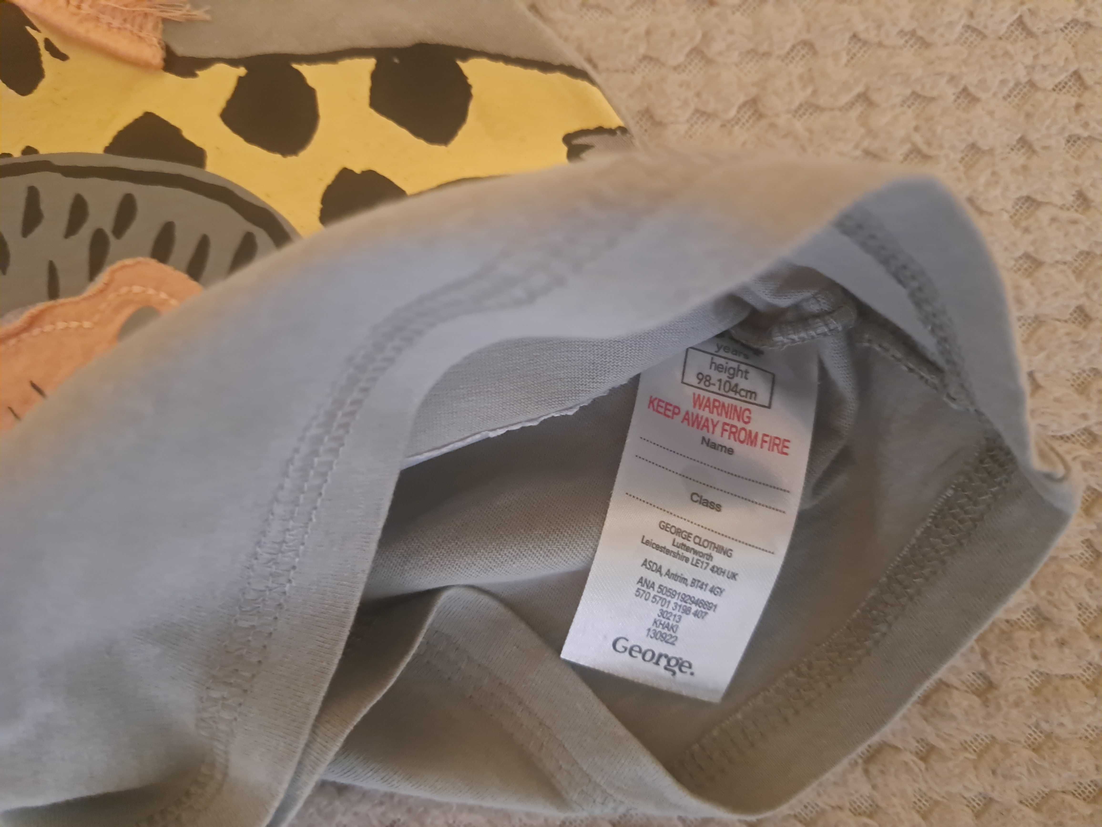 Дрехи Asda George 4-5 години