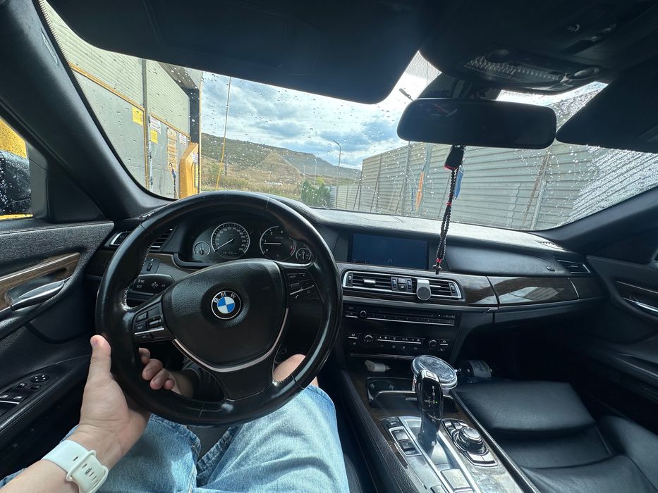 BMW Seria 7 – 2010 – 3.0 Diesel – Automată