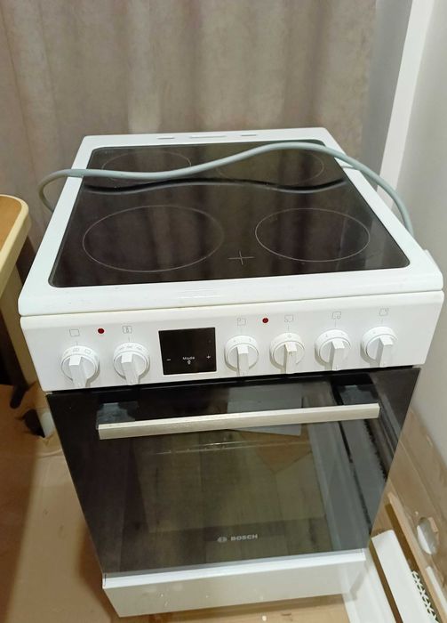 Кухонная электрическая плита Bosch (белая)