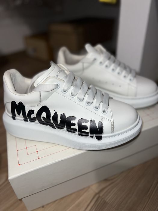 adidasi Alexander McQueen