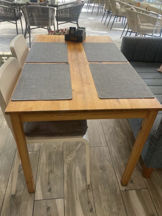 Стол на продаже IKEA