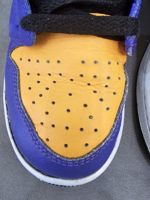 adidasi JORDAN 1 mid  marime 37.5