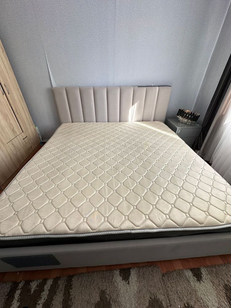 Продам 2-х спальную кровать