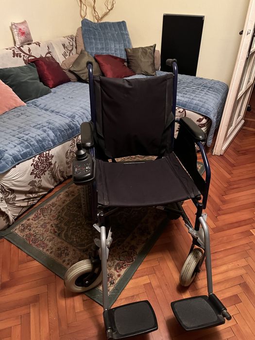 Scaun cu rotile electric