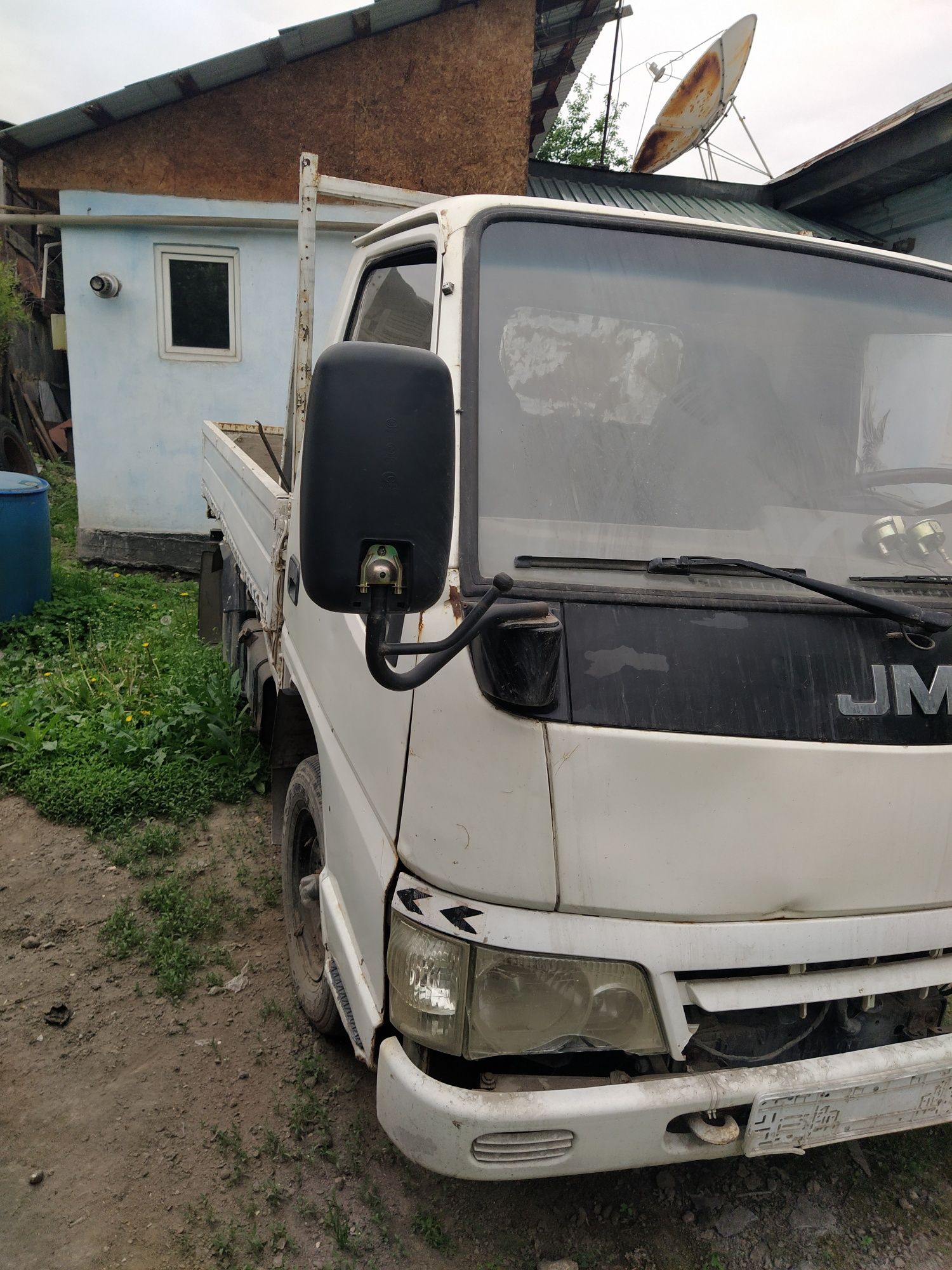 Подам автомобиль JMS 2006 ГВ. Двигатель 2.8
