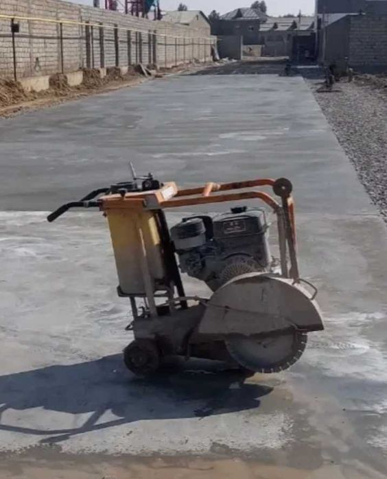 РЕЗКИ Асфальта, бетона, стяжки от 2,0 до 15,0 см.