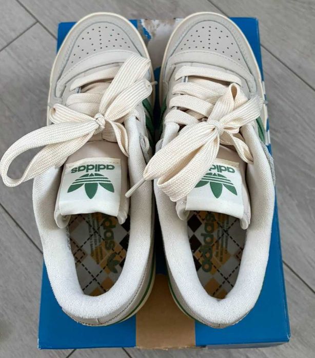 Маратонки Adidas