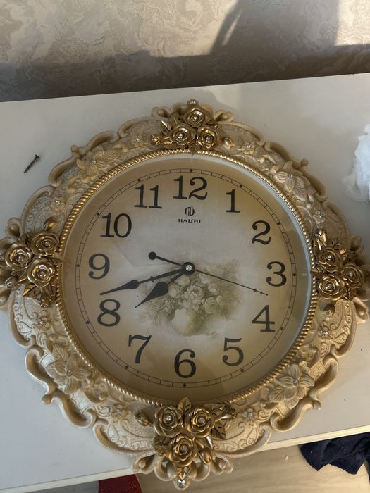 Продам часы в рабочем состоянии