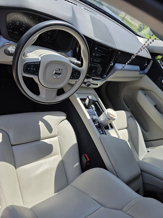 VOLVO XC 60 B4 2020 Mild Hybrid AWD Business Executive