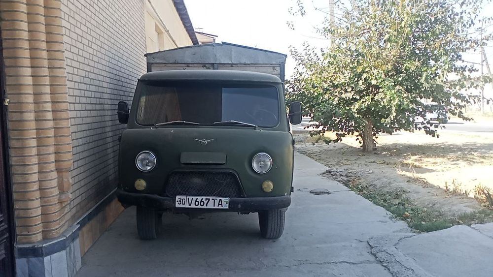 Прадайотся УАЗ 1985