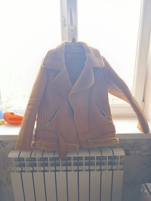 Продам верхнюю одежду