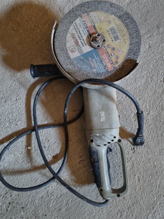 Болгарка 230 мм рабочем сост