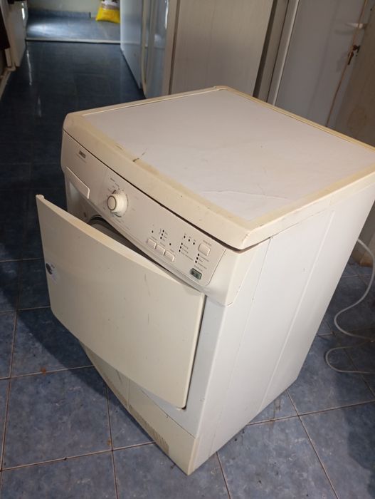 Uscător de rufe  care funcționează perfect