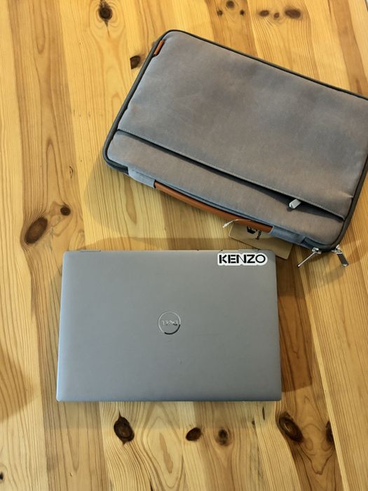 Dell Latitude 5320• i7-11Th gen• (Generatia 11)• 13 inch• geanta noua•