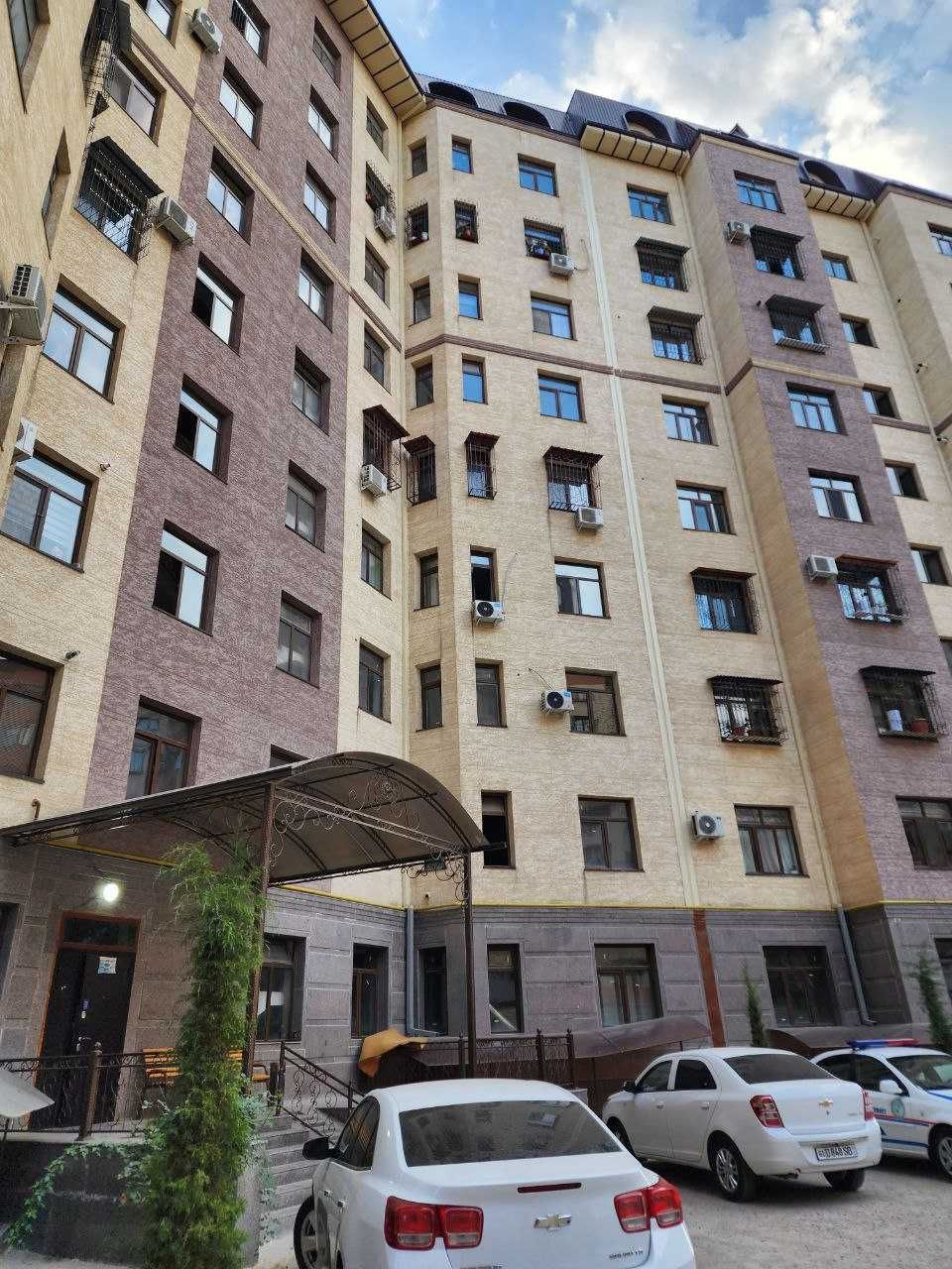 Продается своя новостройка 4/2/9. Ориентир г-ца "Courtyard Tashkent"