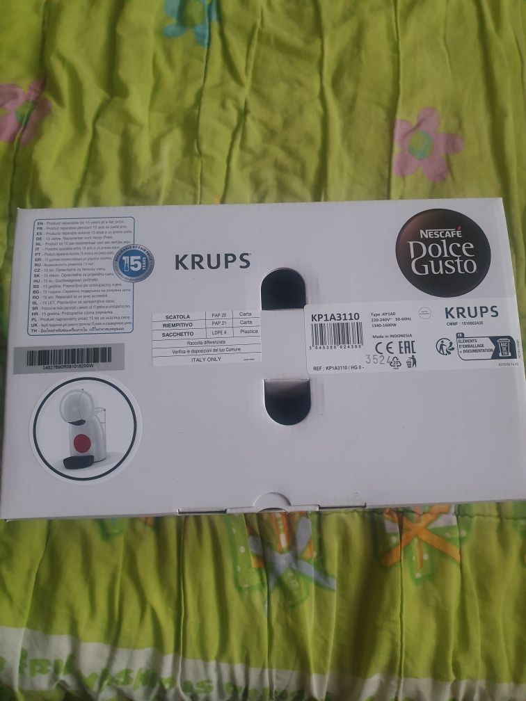 Чисто нова Кафе машина Krups Dolce Gusto