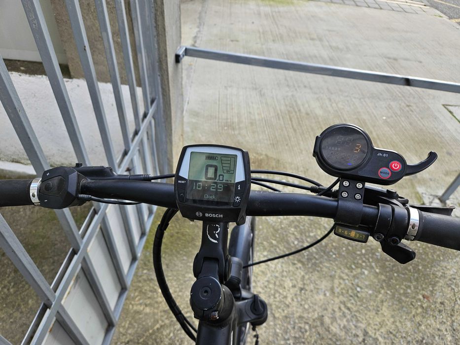 Електрически велосипед 28 цола CUBE BOSCH-ръчна газ до 50км.