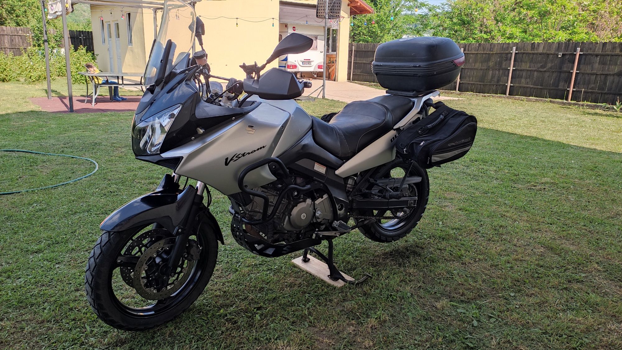 Suzuki V-Strom Dl 650 inmatriculat