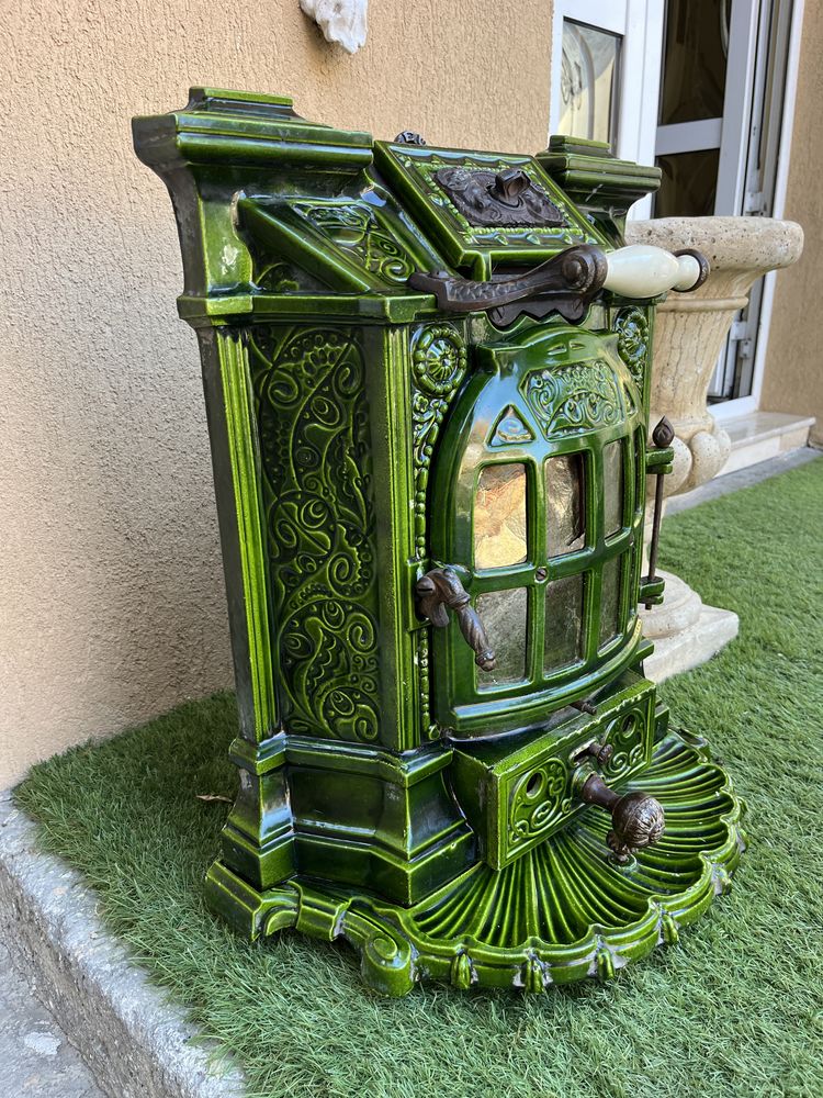 Semineu vechi de fonta