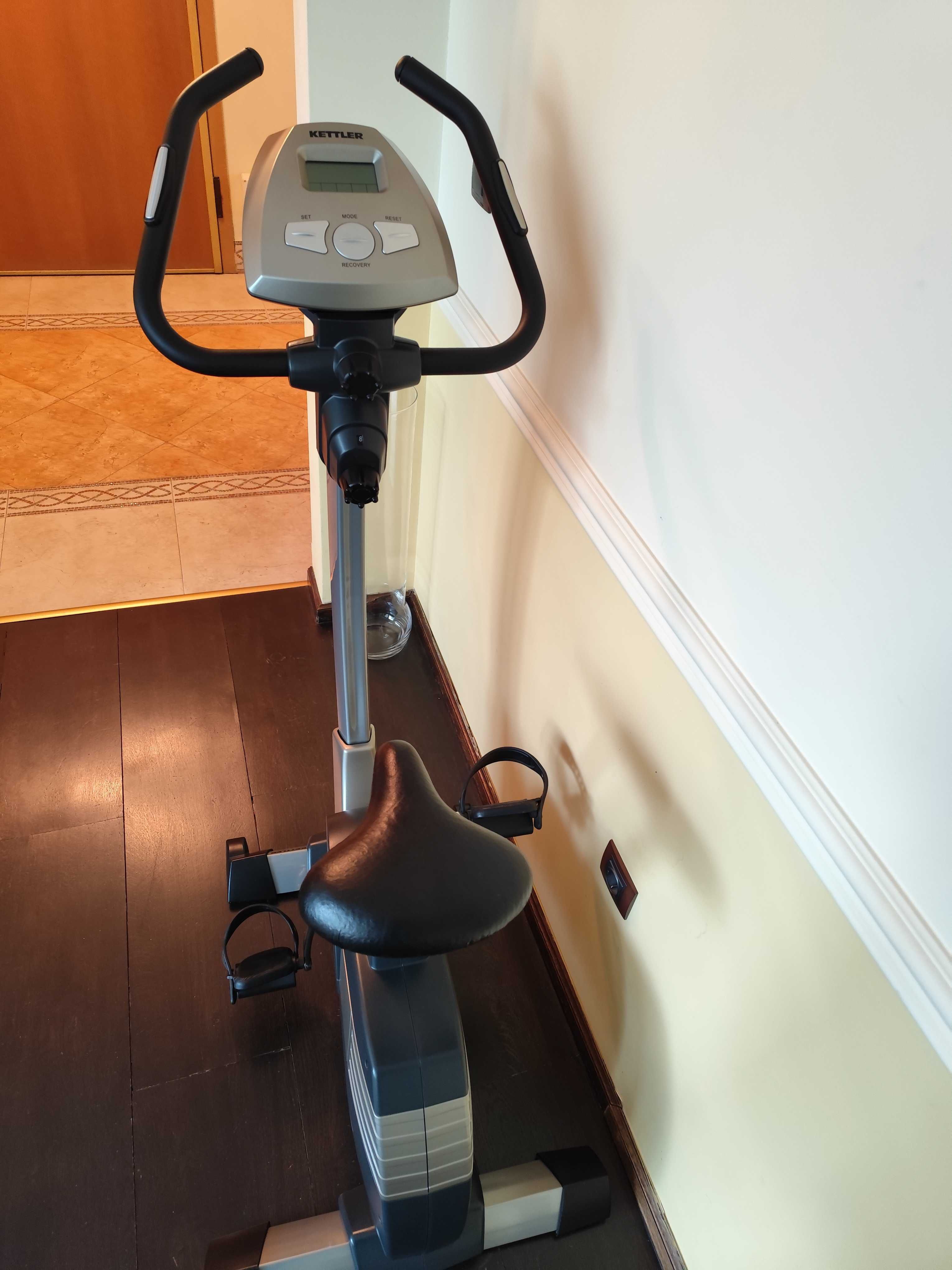 Продавам велоергометър Kettler Paso 107