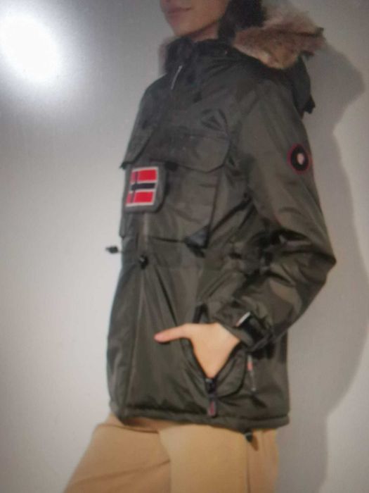 Geographical Norway
vatelina si garnitura de blana sintetica detasabil