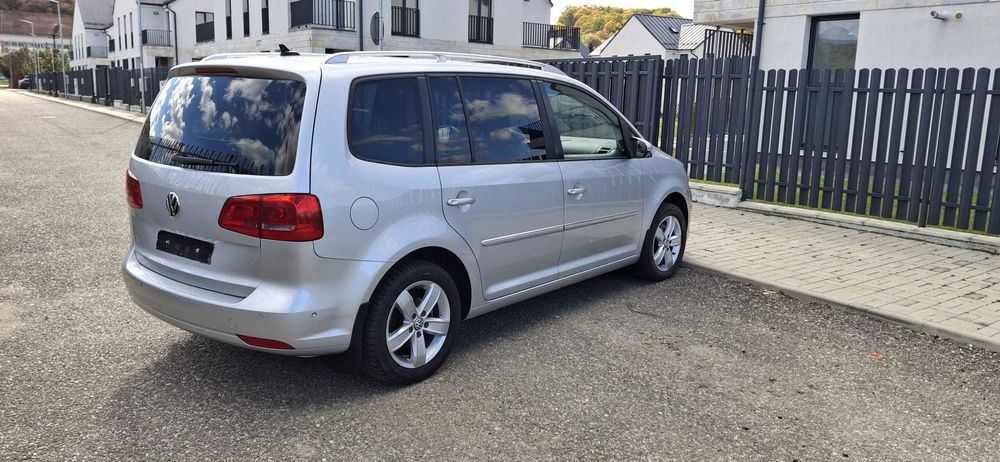 Vand Vw Touran ,an 2013,motor 2.0 Diesel,Euro 5
