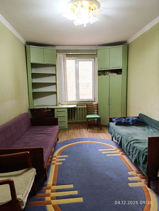 Сдам 2 ком 4этаж 4дом Чилонзор 18кв.Ор: парламент