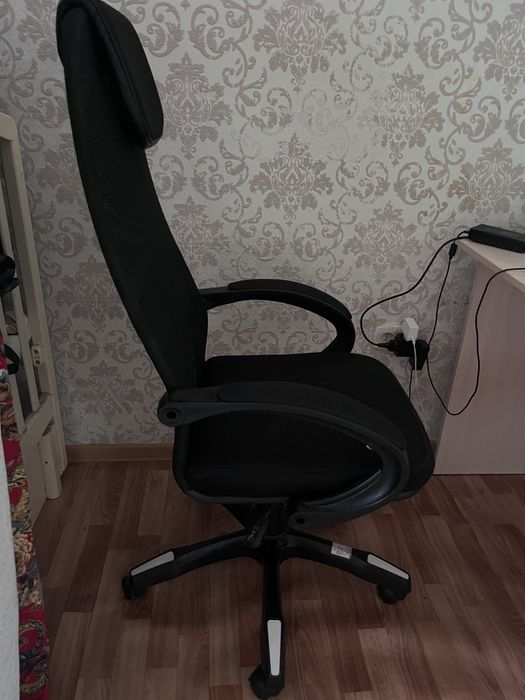 Продам компьютерное кресло для офиса