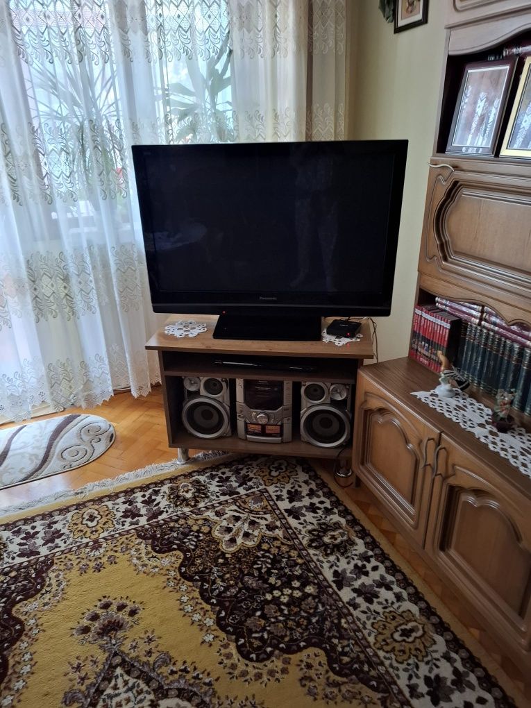 Vand televizor led Ful HD--PANASONIC 119 CM DIAGONALA --nu este smart