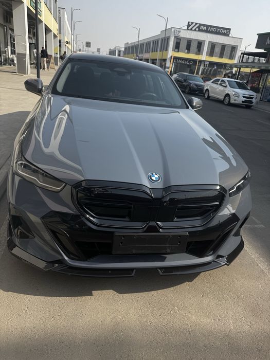 Bmw i5 35 L nalichie