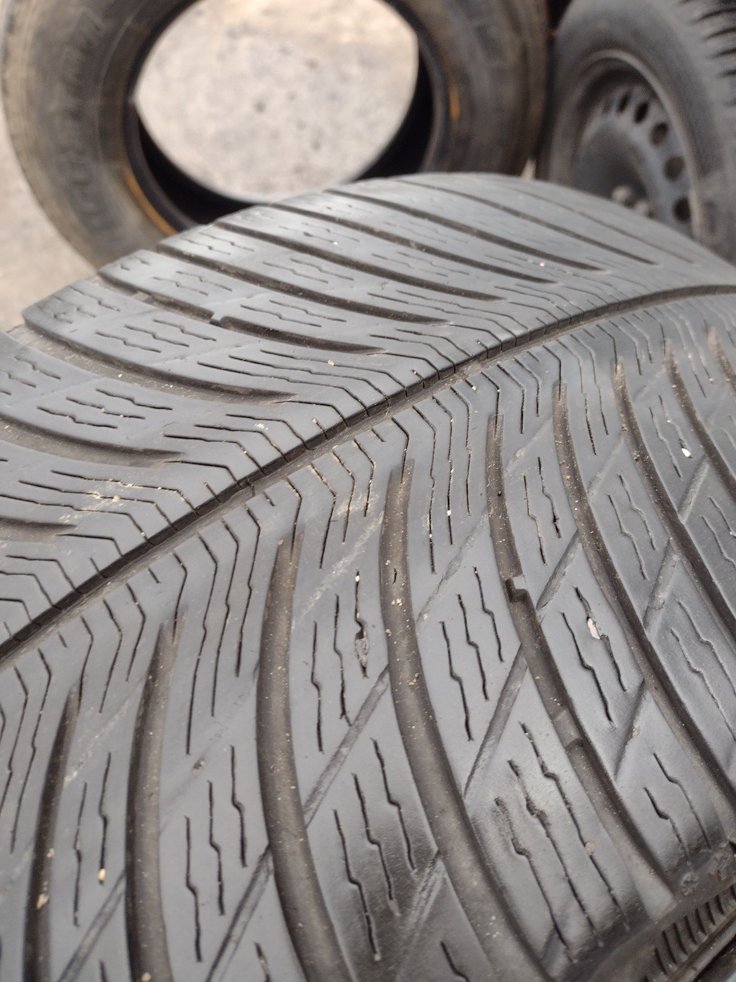 Michelin 2бр.235/45/18 дот2321