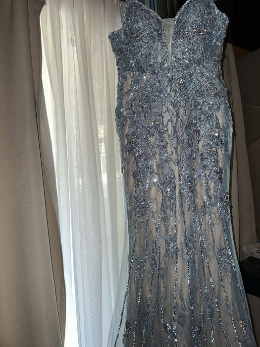 Рокля, подходяща за всеки един официален повод като: балове, сватби,тн