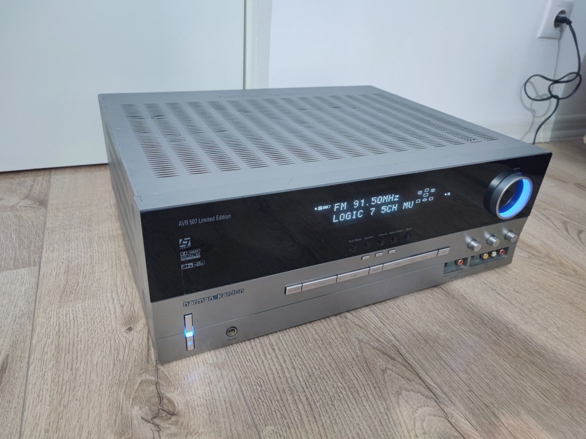 Amplificator Harman Kardon AVR 507 Limited Edition 450 Wati ventilator